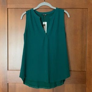 Sleeveless blouse